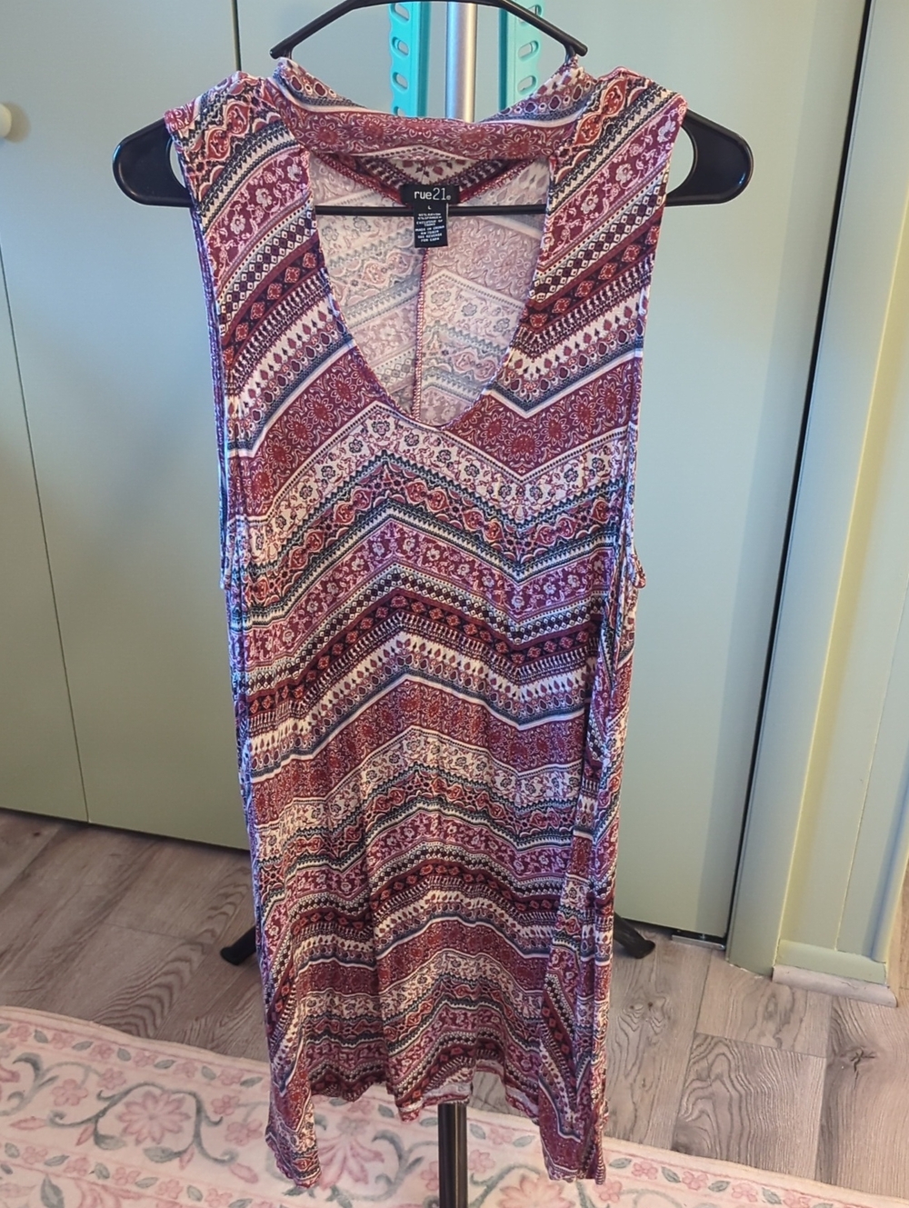 Rue21 Burgundy Multi-Print Sleeveless V-Neck Midi Dress